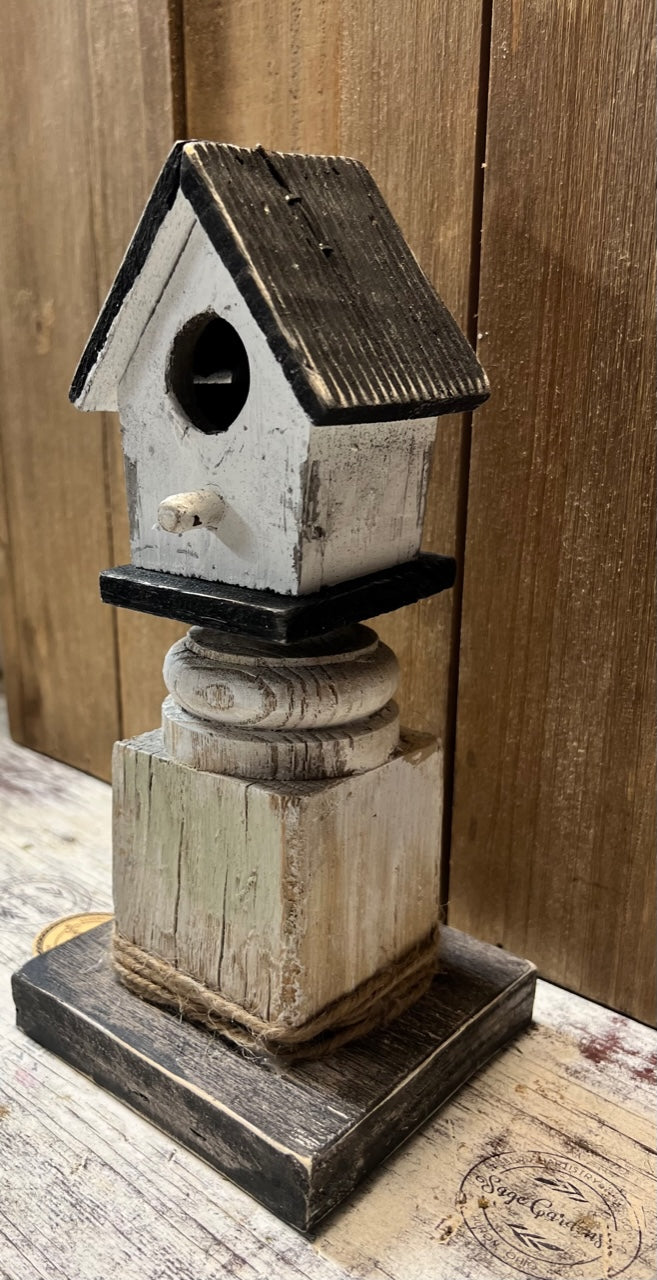 Vintage Spindle Birdhouse | Jute Base